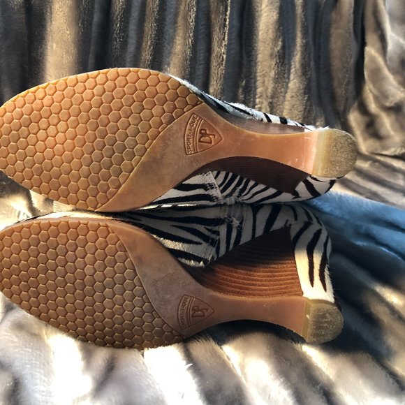 Donald J Pliner Zebra Boots - Picture 6 of 8